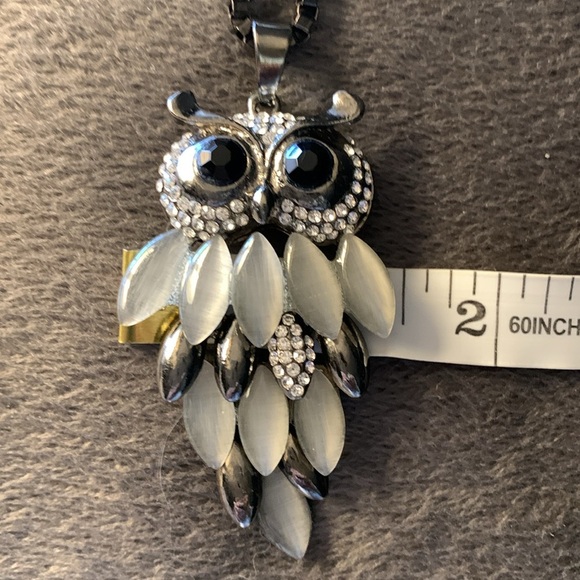 Jewelled Owl with chain necklace - Picture 8 of 8